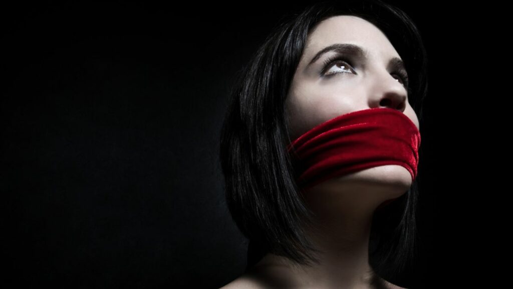 Journal d'une soumise : le jeu du silence