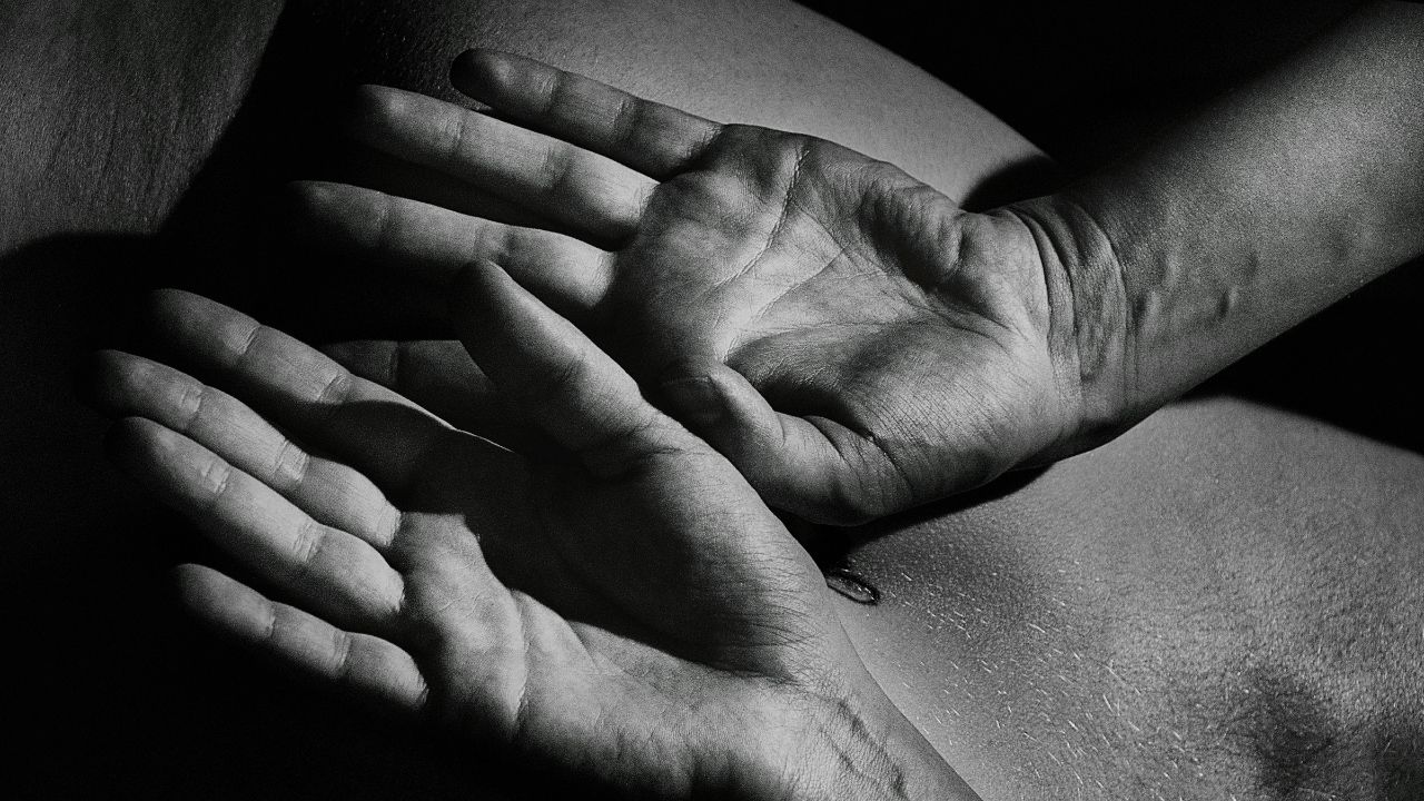 Tu entre en transe, tu obéis, et tu jouis